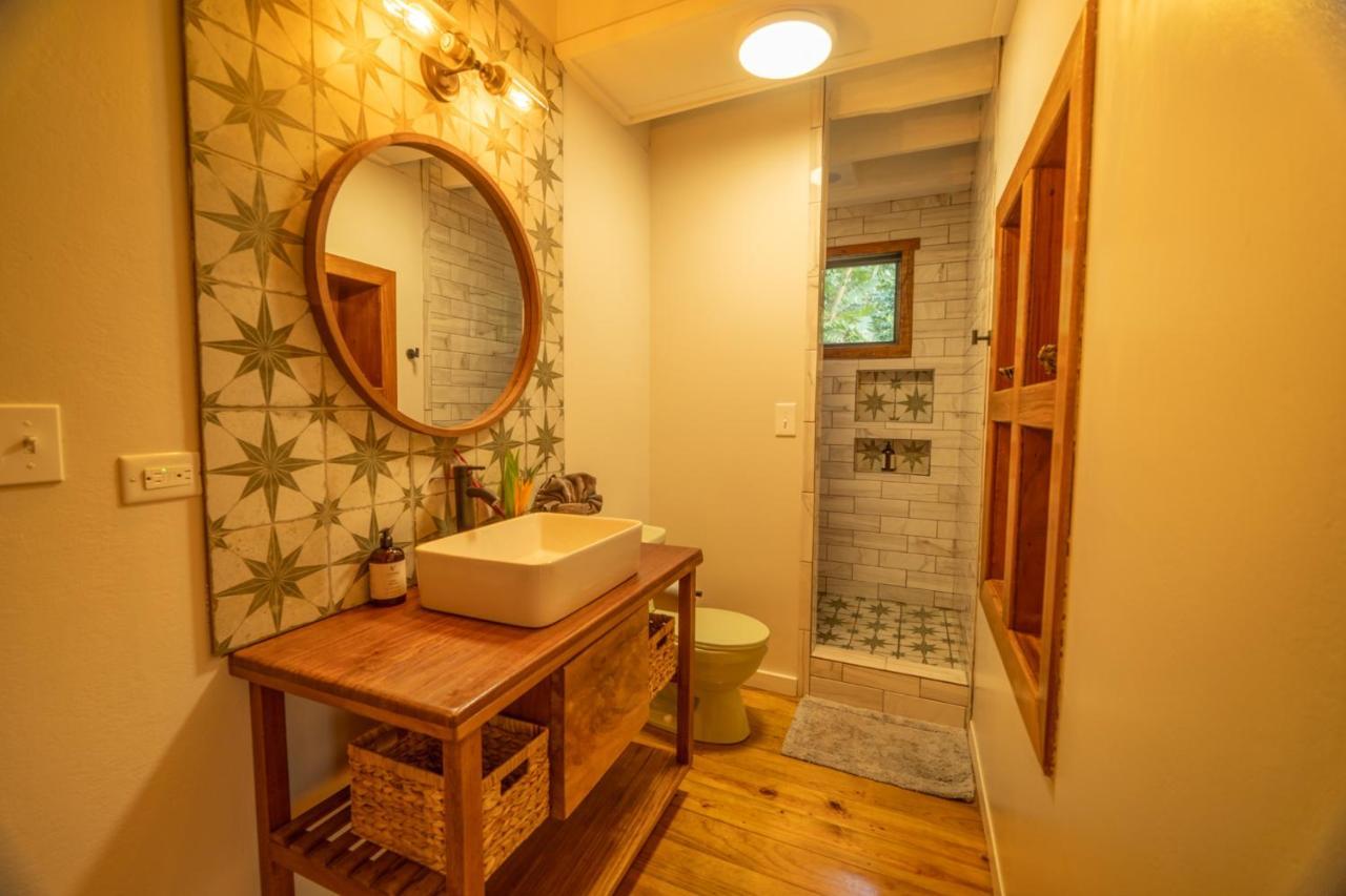 Roam Yoga & Wellness Lodge Bocas Town Ngoại thất bức ảnh