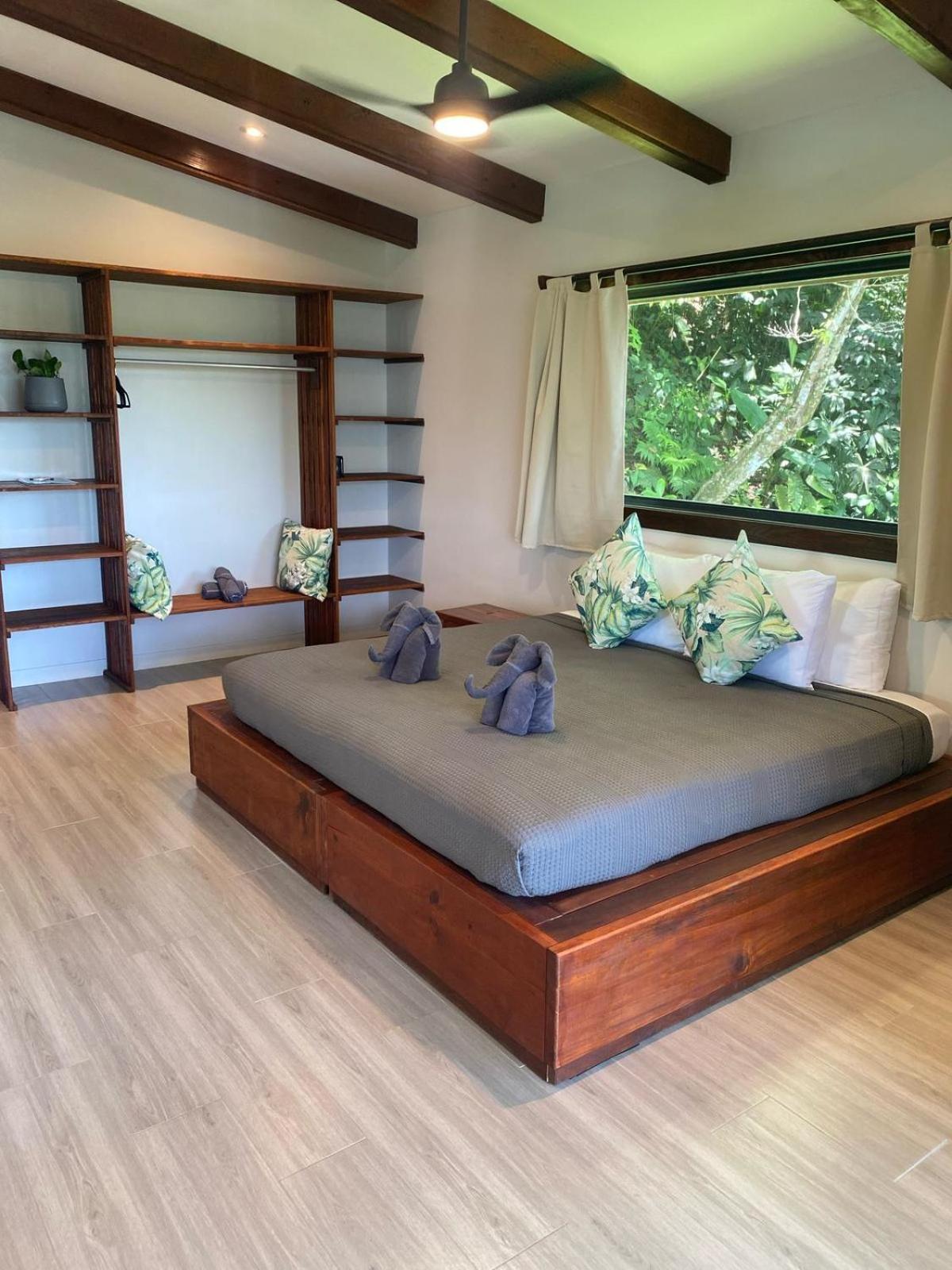 Roam Yoga & Wellness Lodge Bocas Town Ngoại thất bức ảnh